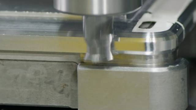 先進機加工設備，確保產(chǎn)品精準度(先進加工方式有哪些)(圖1)